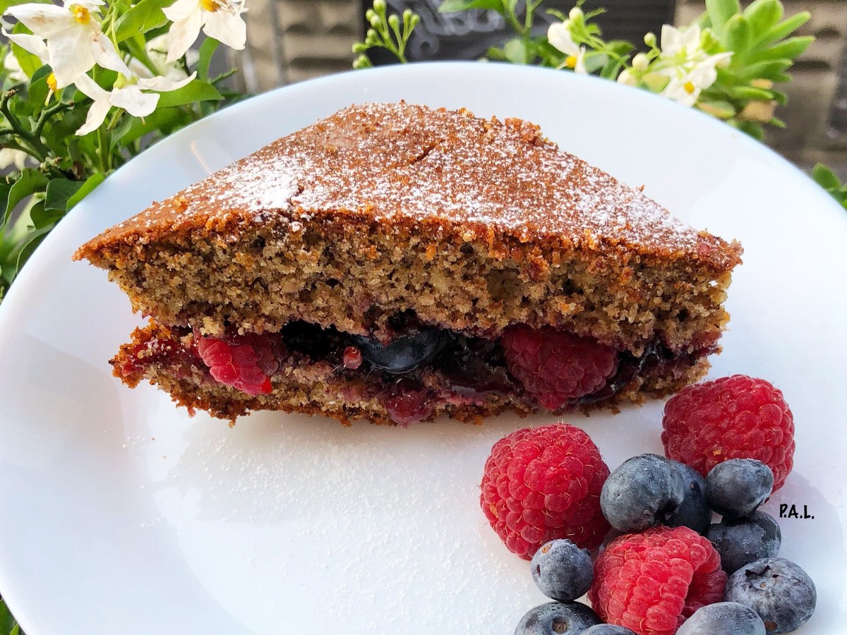Torta di grano saraceno con confettura di&nbsp;bosco