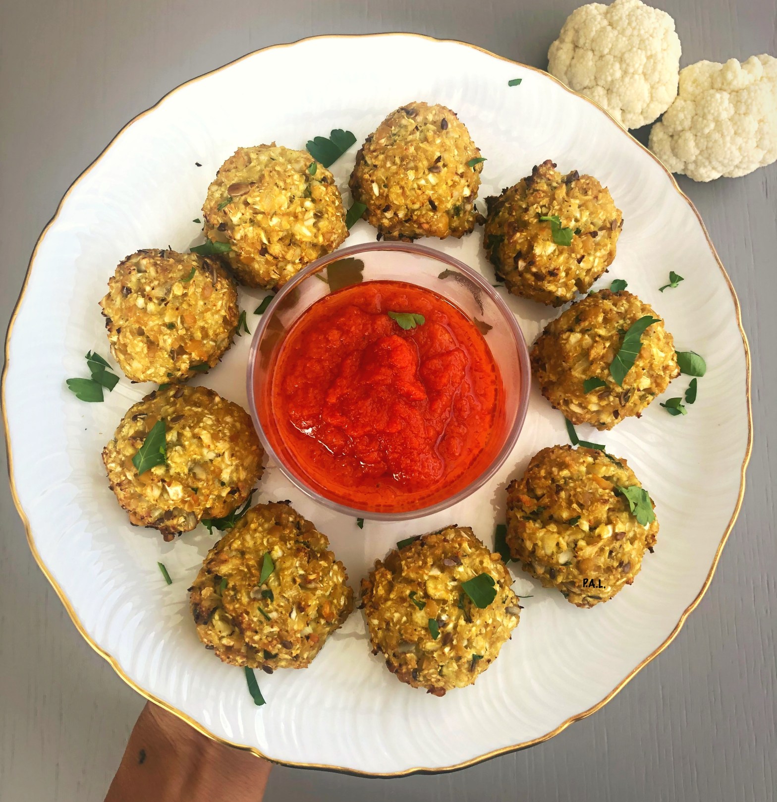 Polpette vegetariane di ceci e cavolfiori al&nbsp;forno