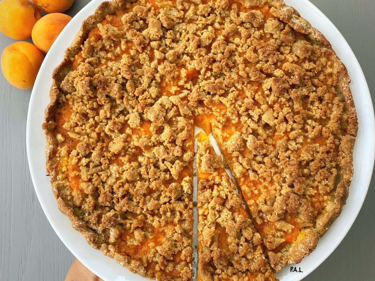 Sbriciolata integrale con albicocche&nbsp;fresche